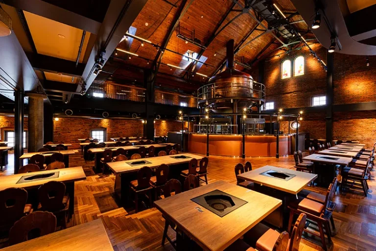 サッポロビール園 内観 - 歴史を感じる特別な空間で味わう本物のビール